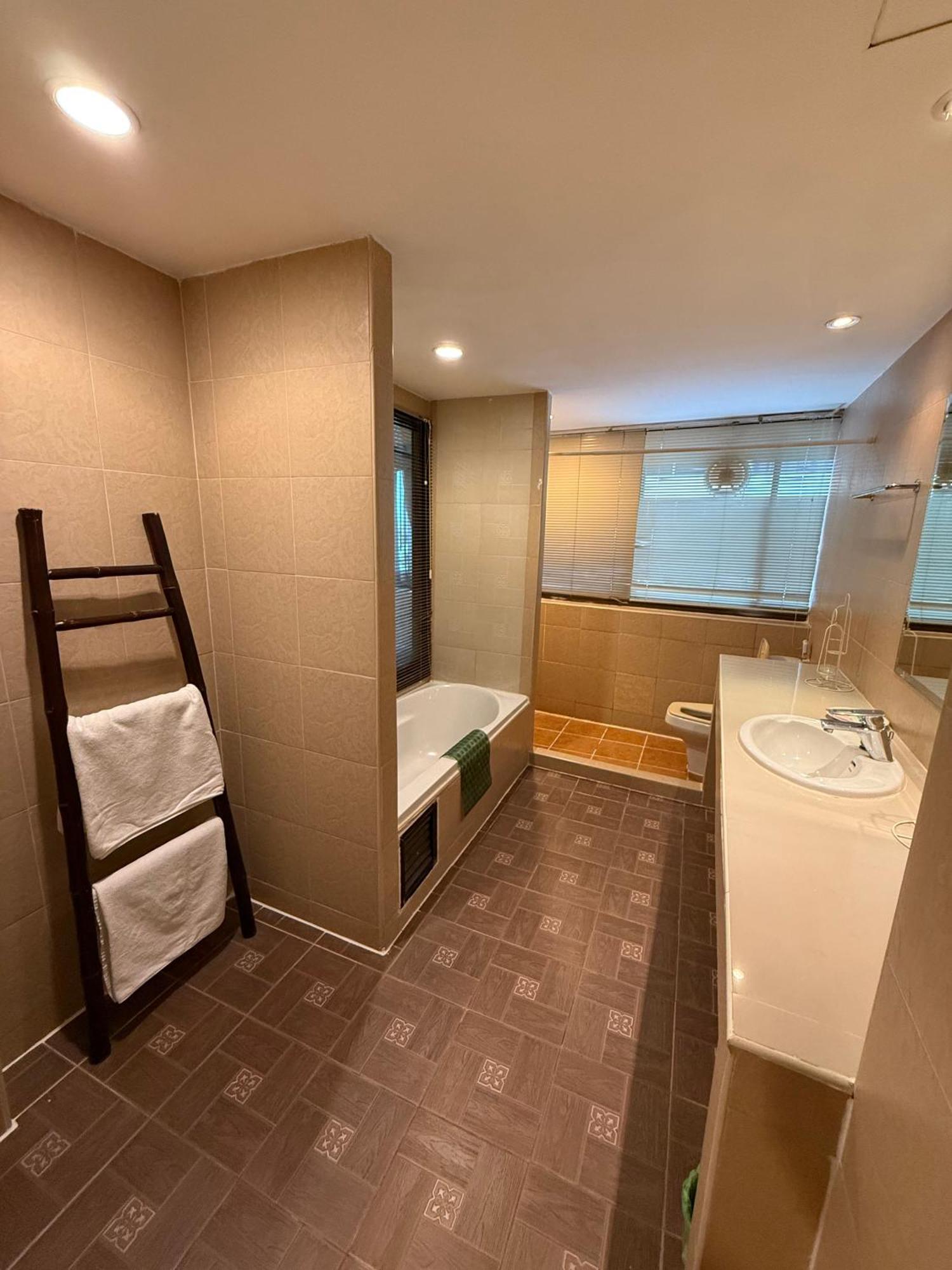 The Best Bangkok House Bagian luar foto